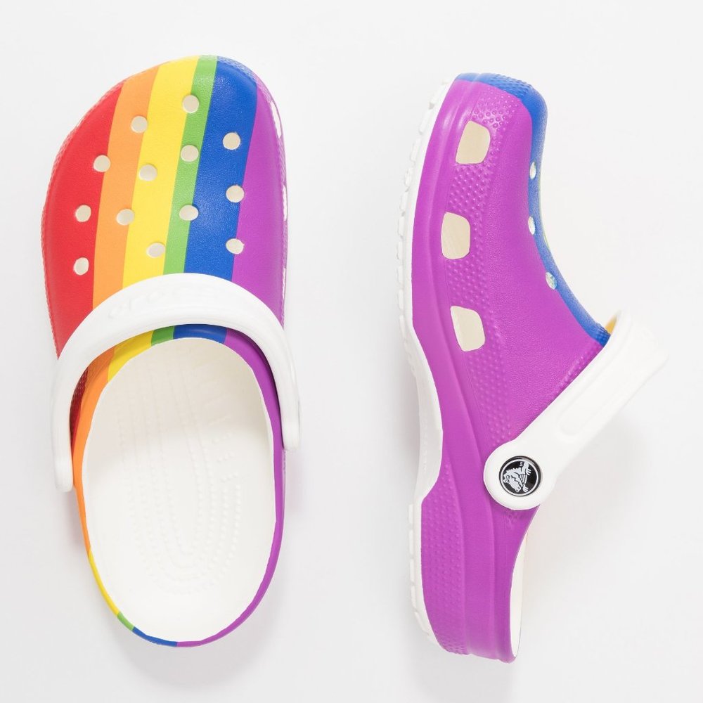NWT CROCS Classic RAINBOW Stripe Clogs - M8 / W10